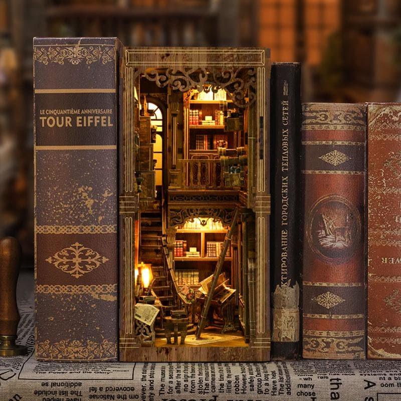 Book Nook DIY Kit - Miniverse Studio